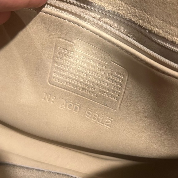 COACH cream Leather Ridgefield Flap Turn Lock Crossbody 9812 - Picture 9 of 9